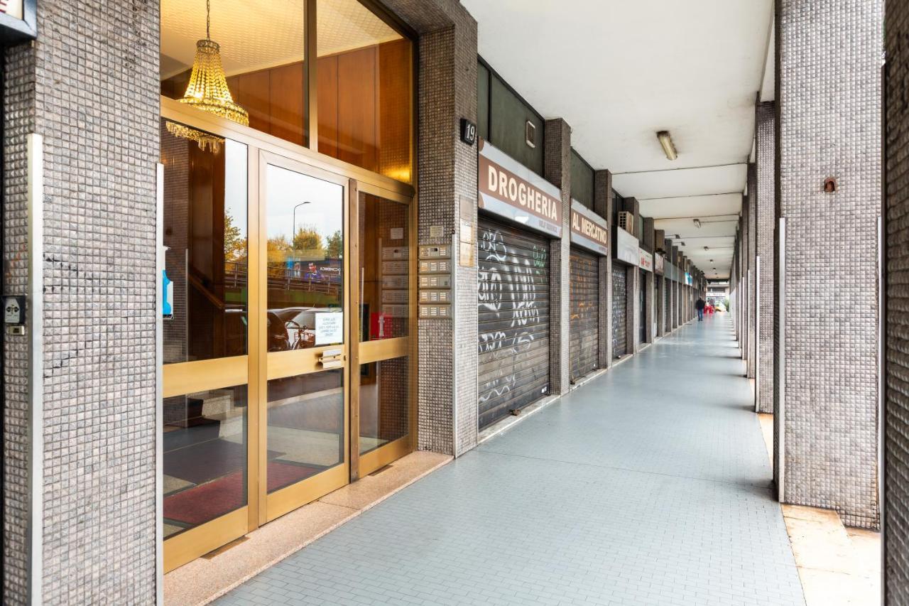 Renovated Flat Subway Yellow Line Milaan Buitenkant foto