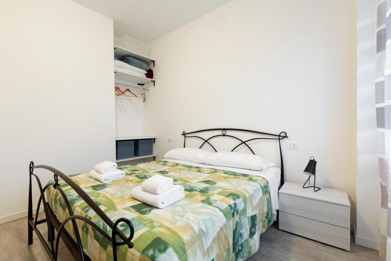 Renovated Flat Subway Yellow Line Milaan Buitenkant foto
