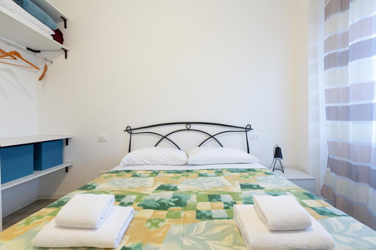 Renovated Flat Subway Yellow Line Milaan Buitenkant foto