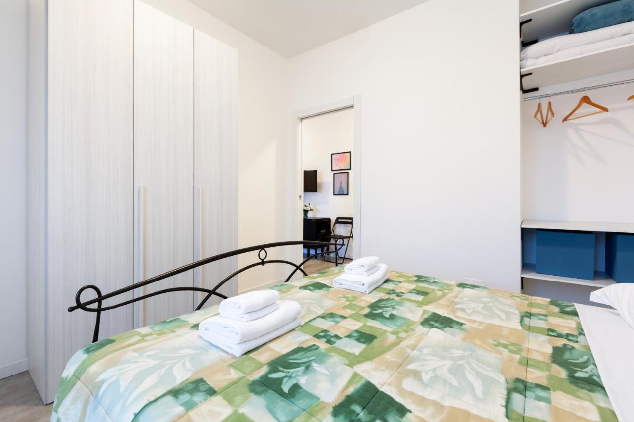Renovated Flat Subway Yellow Line Milaan Buitenkant foto