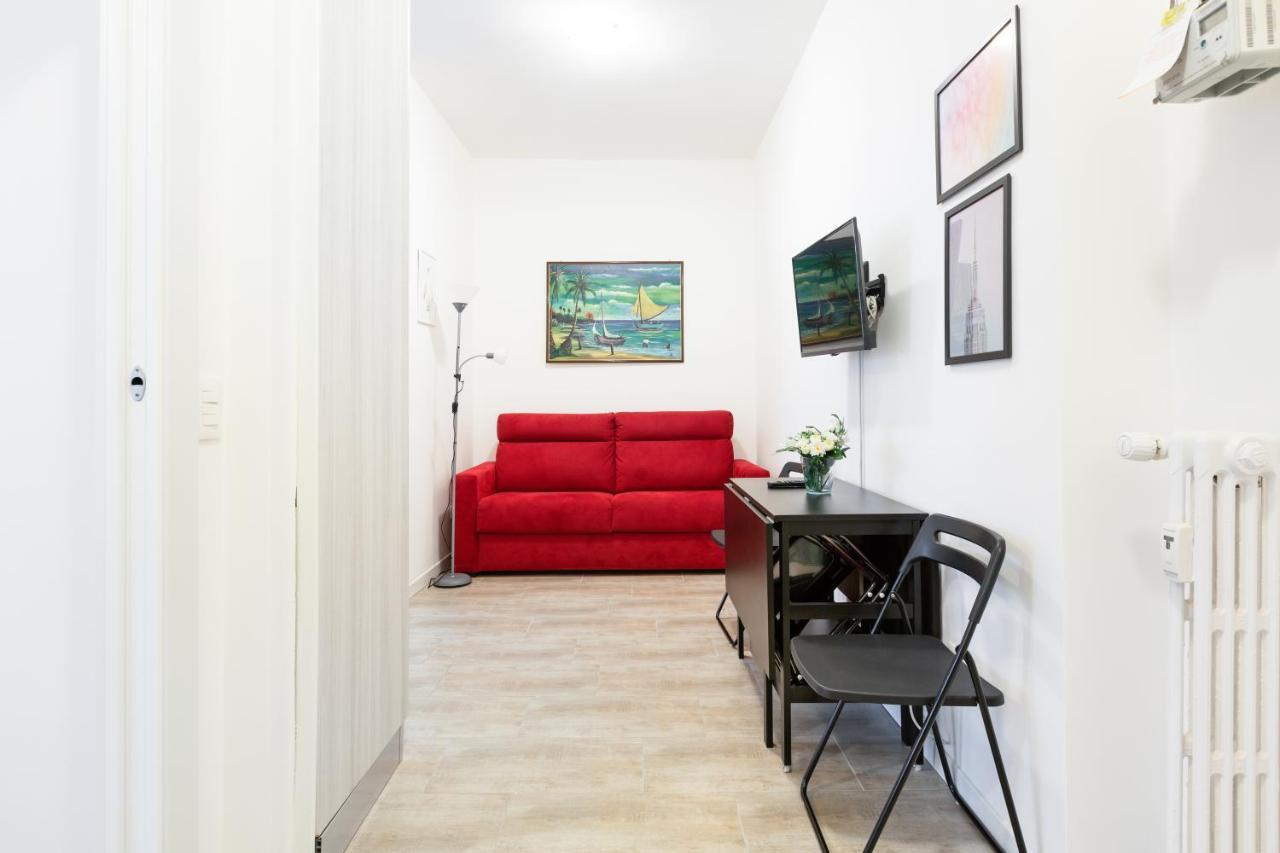 Renovated Flat Subway Yellow Line Milaan Buitenkant foto