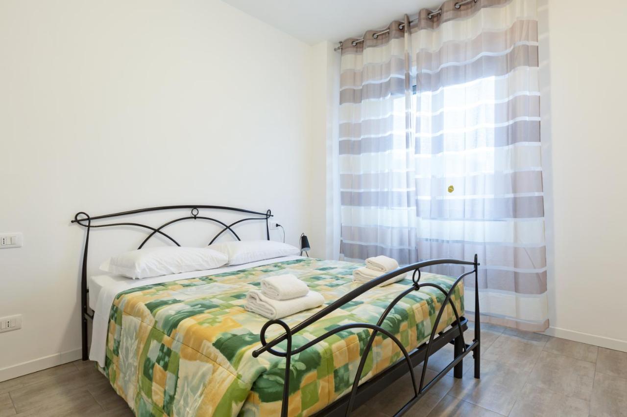 Renovated Flat Subway Yellow Line Milaan Buitenkant foto